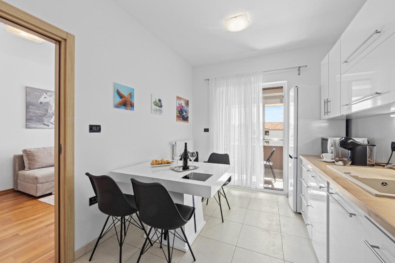 Feniks Apartment