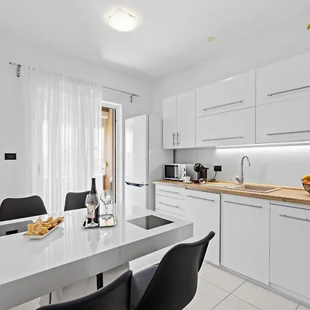 Feniks Fazana Apartman Exterior photo